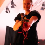 dziewczyna z różą.JPG