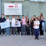 grupa uczniów.jpg
