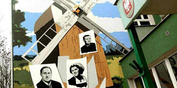 mural na VII LO.jpg