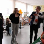nauczyciele oraz uczennica.jpg