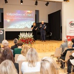 wicedyrektorzy VII LO prowadzący uroczystość.jpg