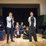 występ uczniów klas teatralnych.jpg